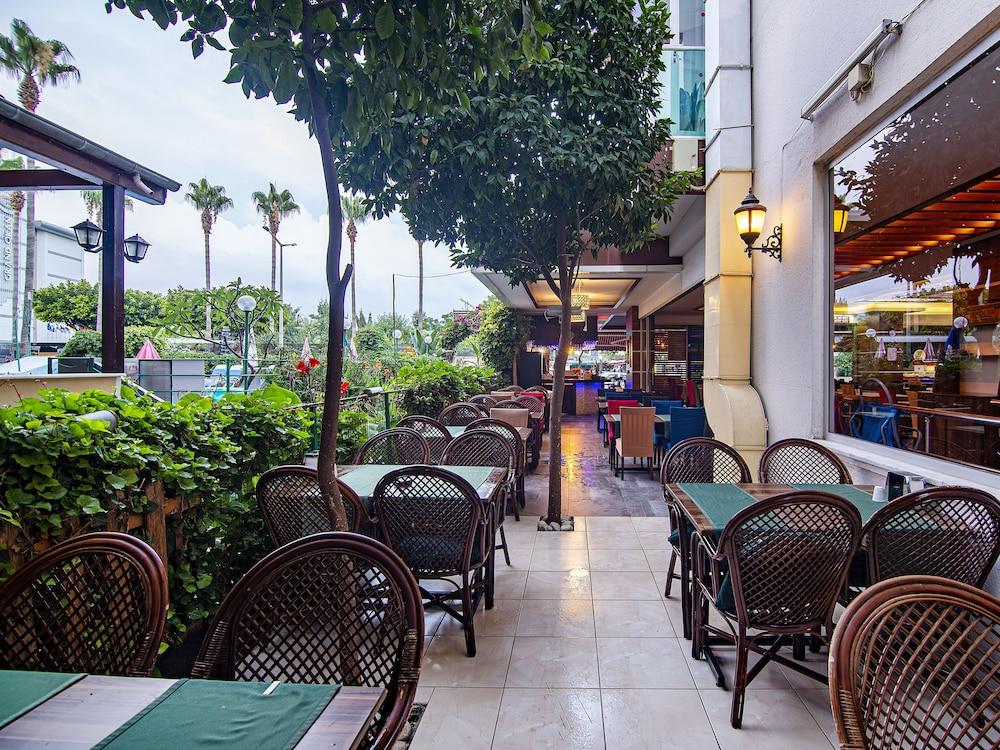 Kleopatra Blue Hawai Hotel อลันยา ภายนอก รูปภาพ