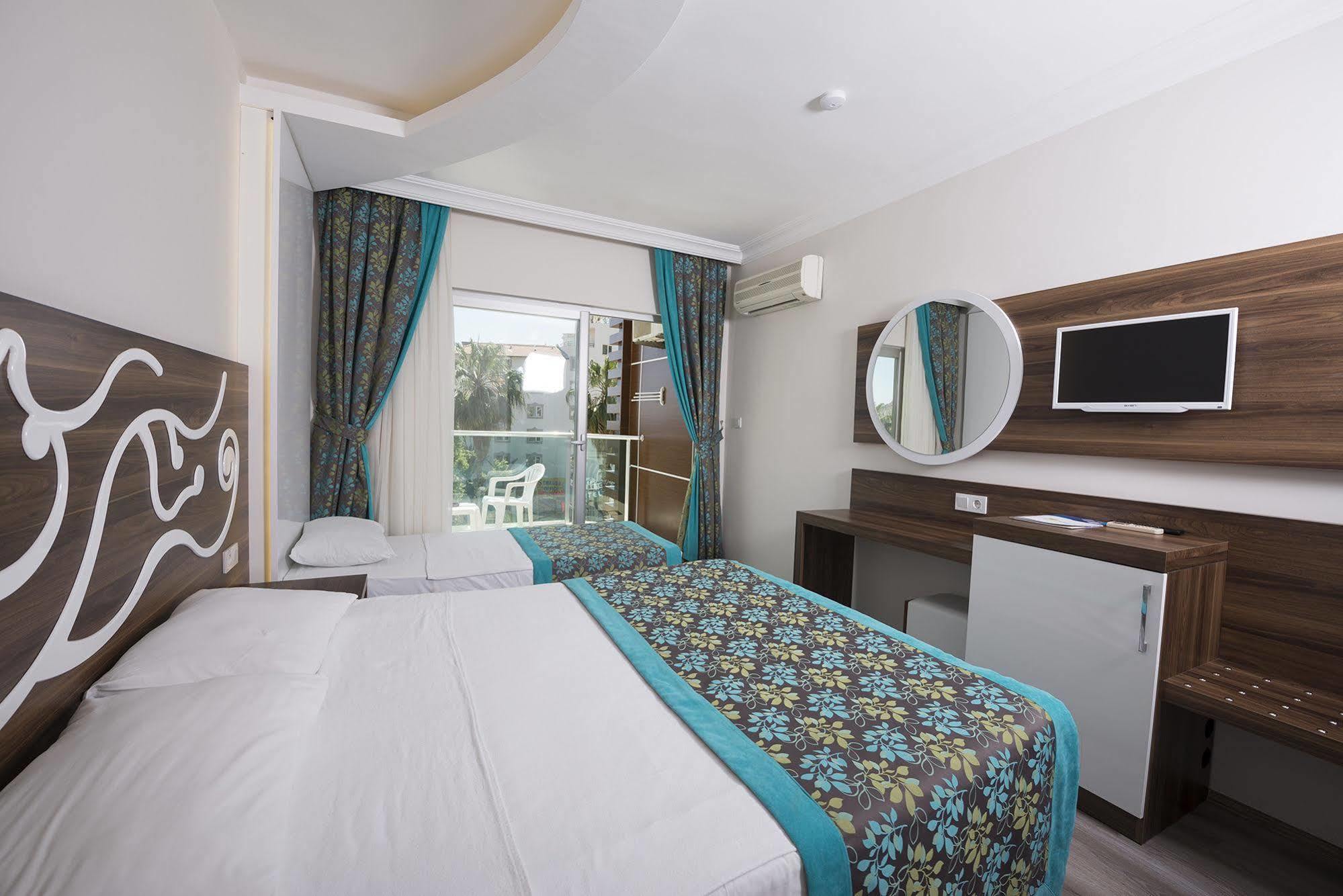 Kleopatra Blue Hawai Hotel อลันยา ภายนอก รูปภาพ